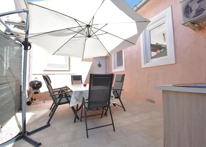 Centre With Terrace 2 Appartement Pula