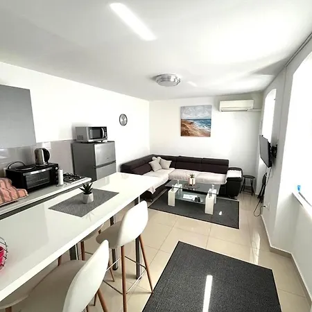 Centre With Terrace 2 Apartman *