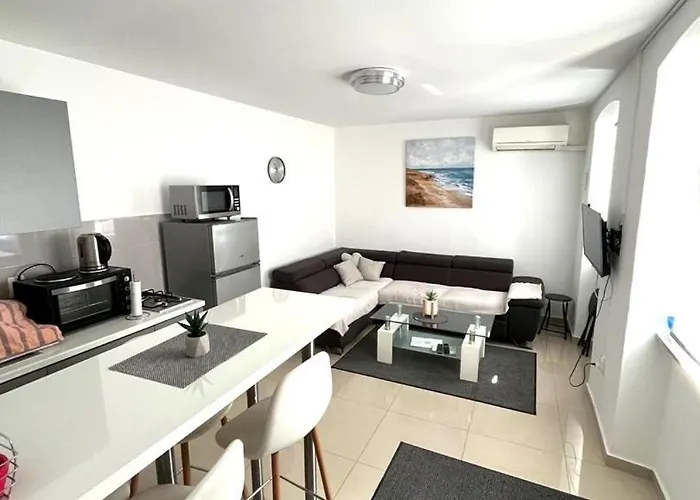 Centre With Terrace 2 Apartman *